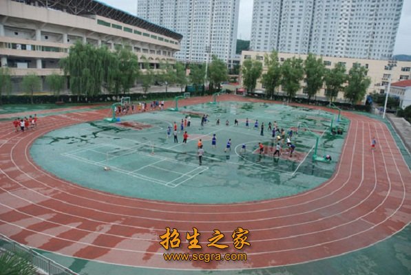 俯瞰校園