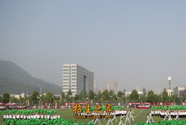 四川師范大學(xué)幼師學(xué)院是公辦還是民辦_學(xué)校地址