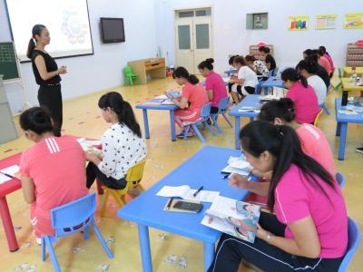 重慶的女同學學幼兒教育專業(yè)如何